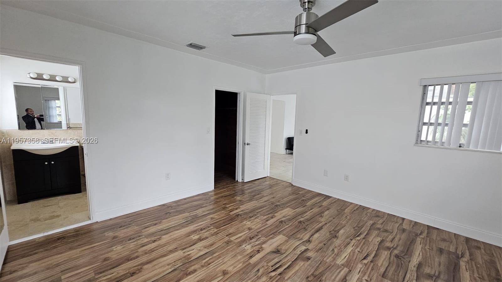 9348/9356 Byron Ave Surfside, FL 33154