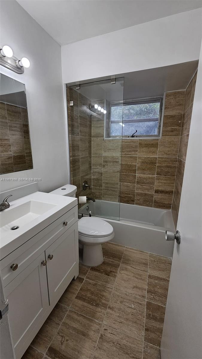 9348/9356 Byron Ave Surfside, FL 33154