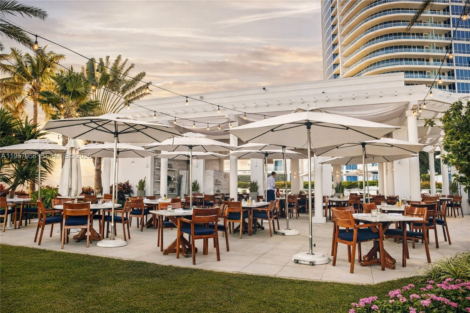 image Continuum South Beach South Tower26