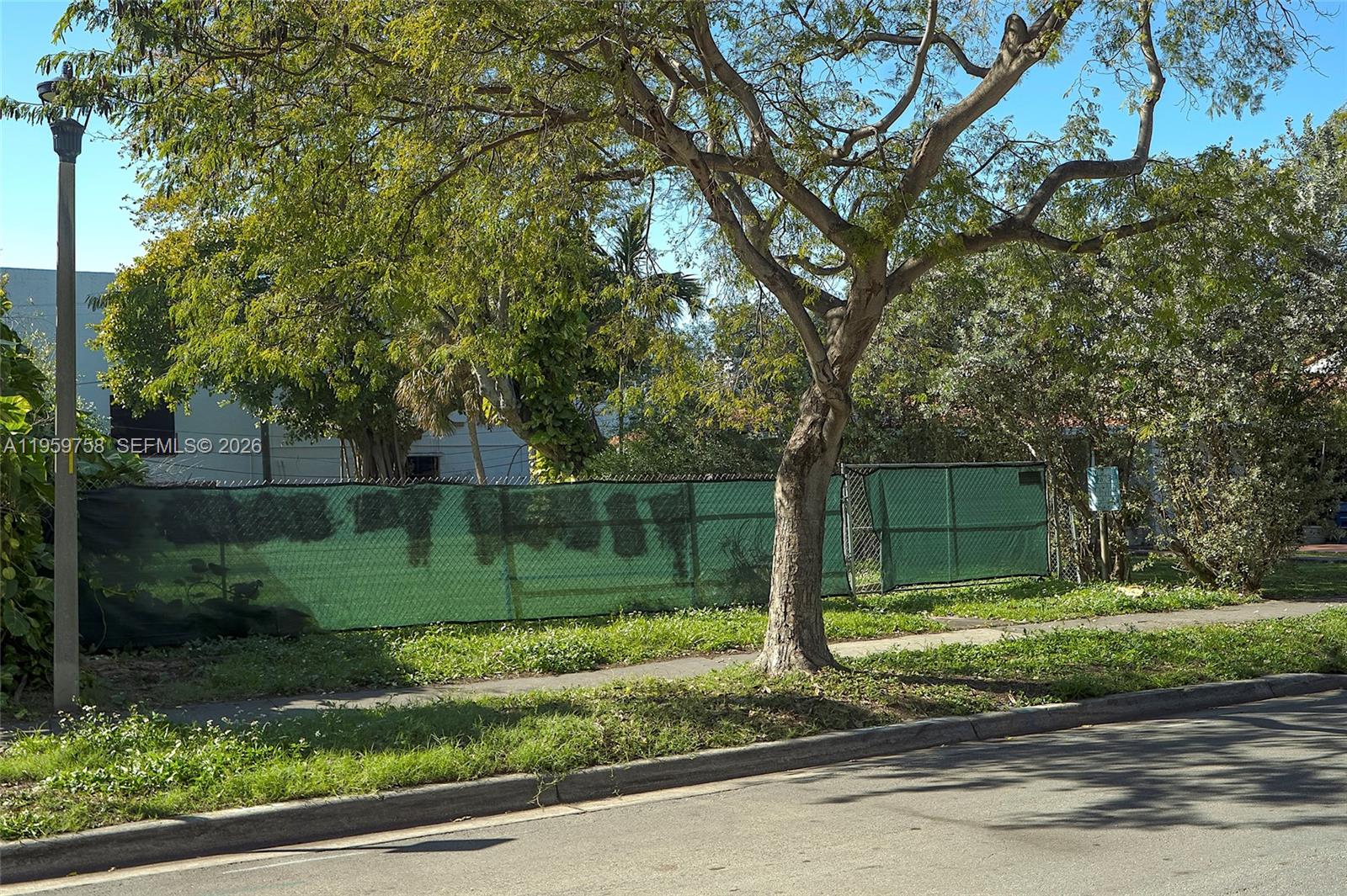 1728 Lenox Ave Miami Beach, FL 33139