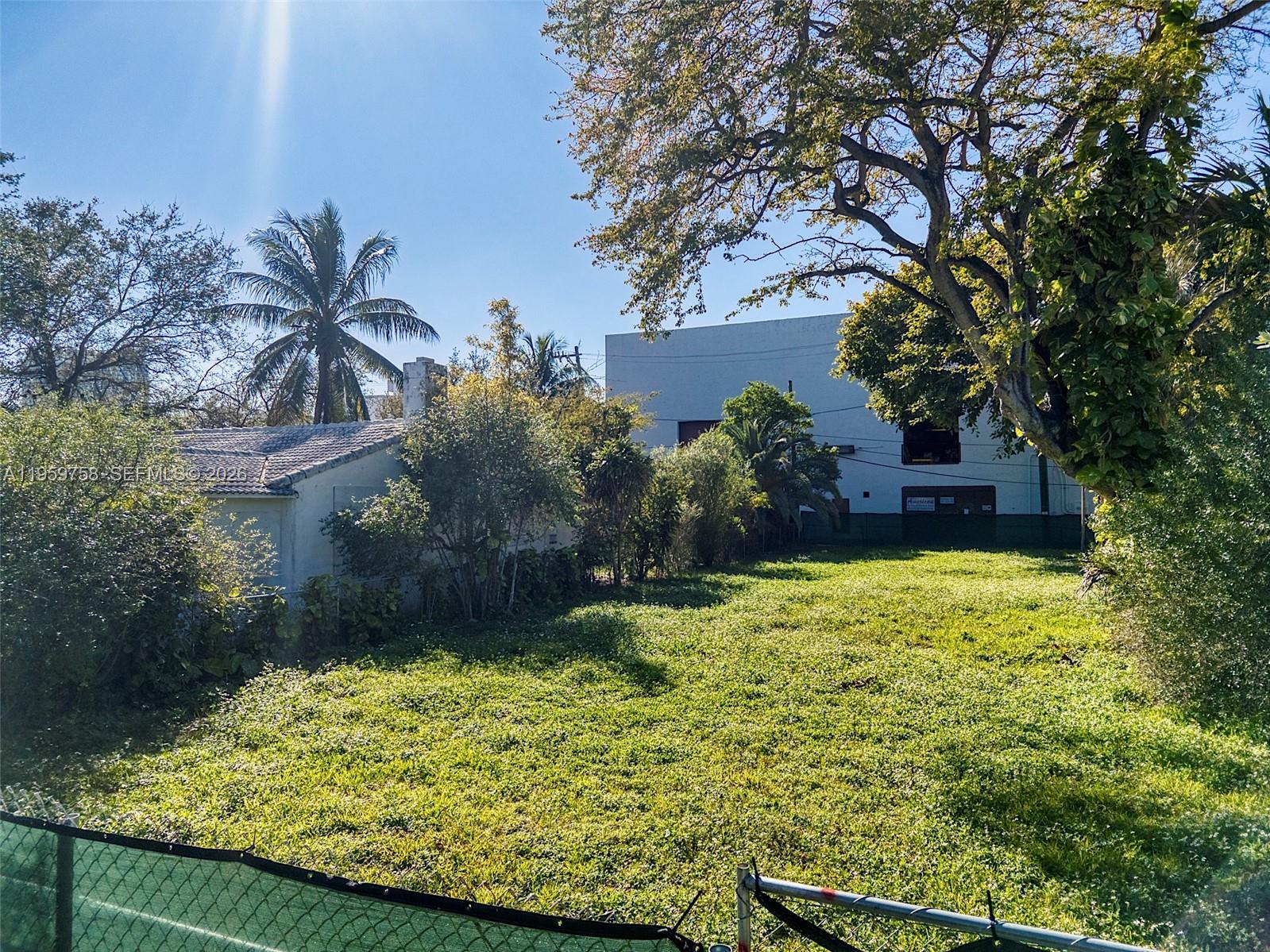 1728 Lenox Ave Miami Beach, FL 33139