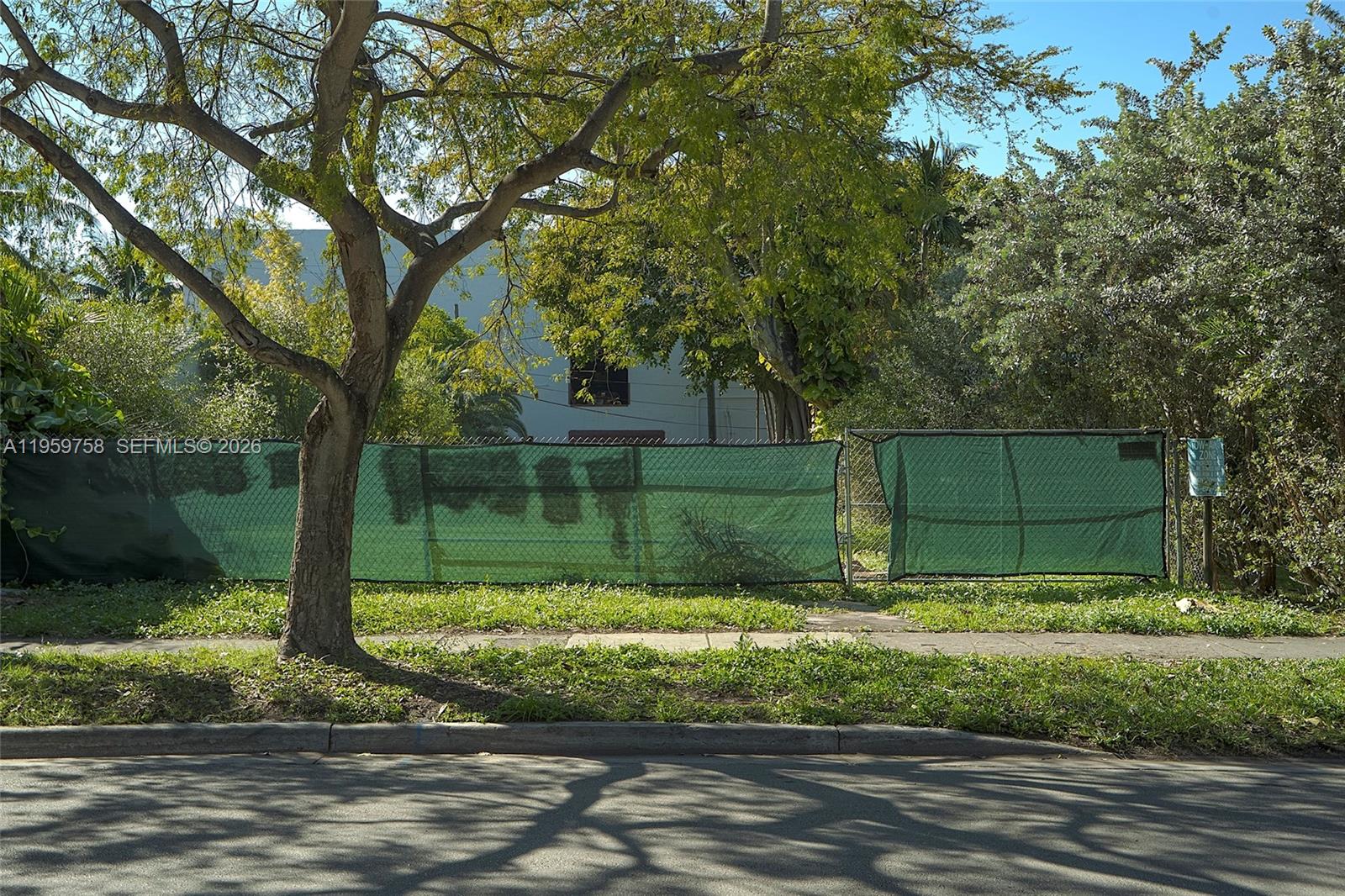 1728 Lenox Ave Miami Beach, FL 33139