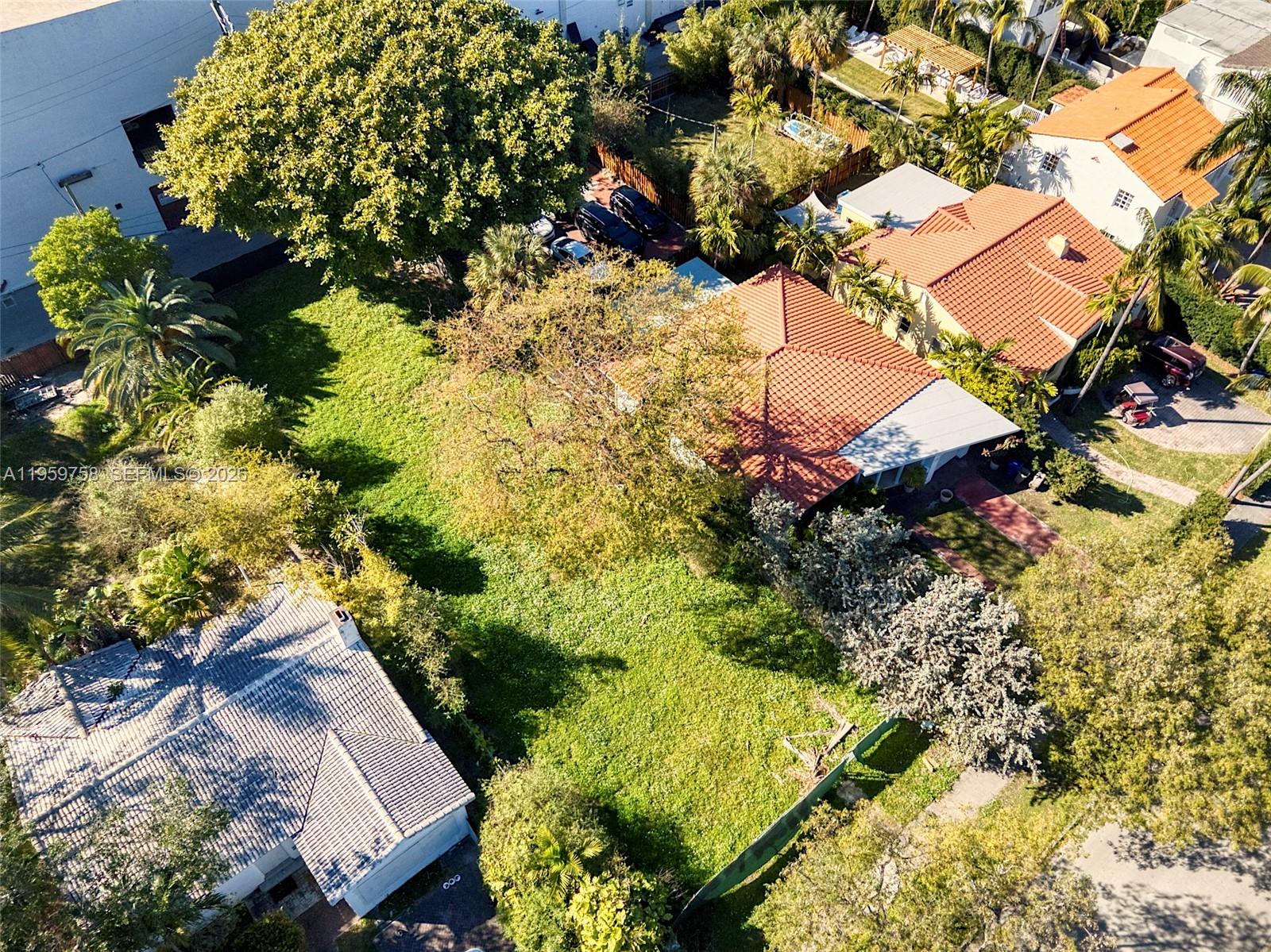 1728 Lenox Ave Miami Beach, FL 33139