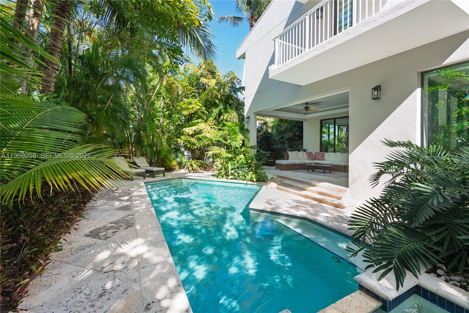 650 Curtiswood Dr Key Biscayne, FL 33149