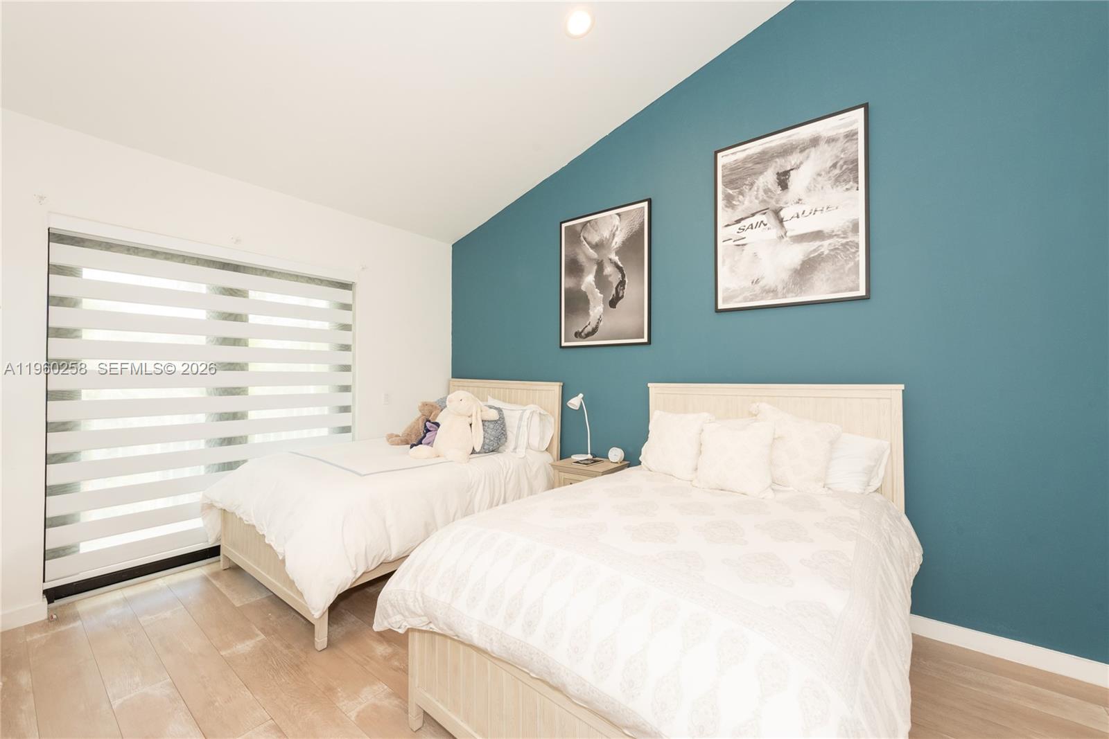 650 Curtiswood Dr Key Biscayne, FL 33149