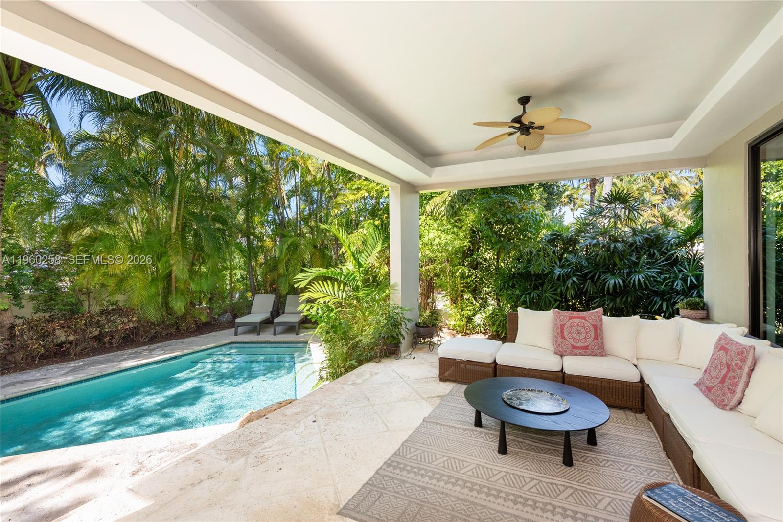 650 Curtiswood Dr Key Biscayne, FL 33149