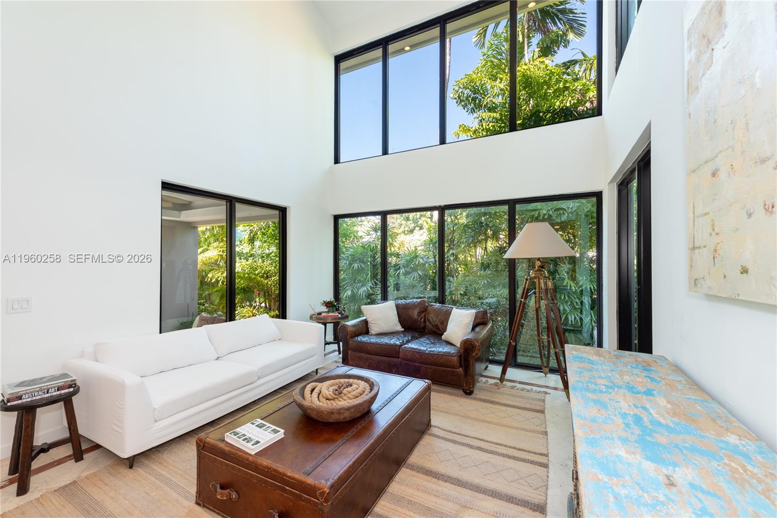 650 Curtiswood Dr Key Biscayne, FL 33149