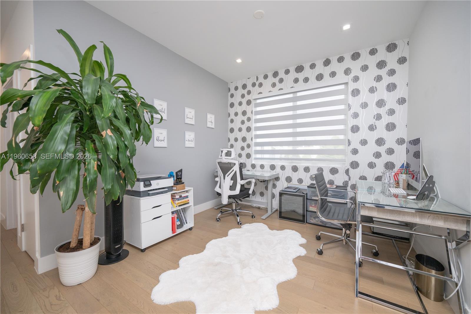 10366 NW 68th Ter Doral, FL 33178