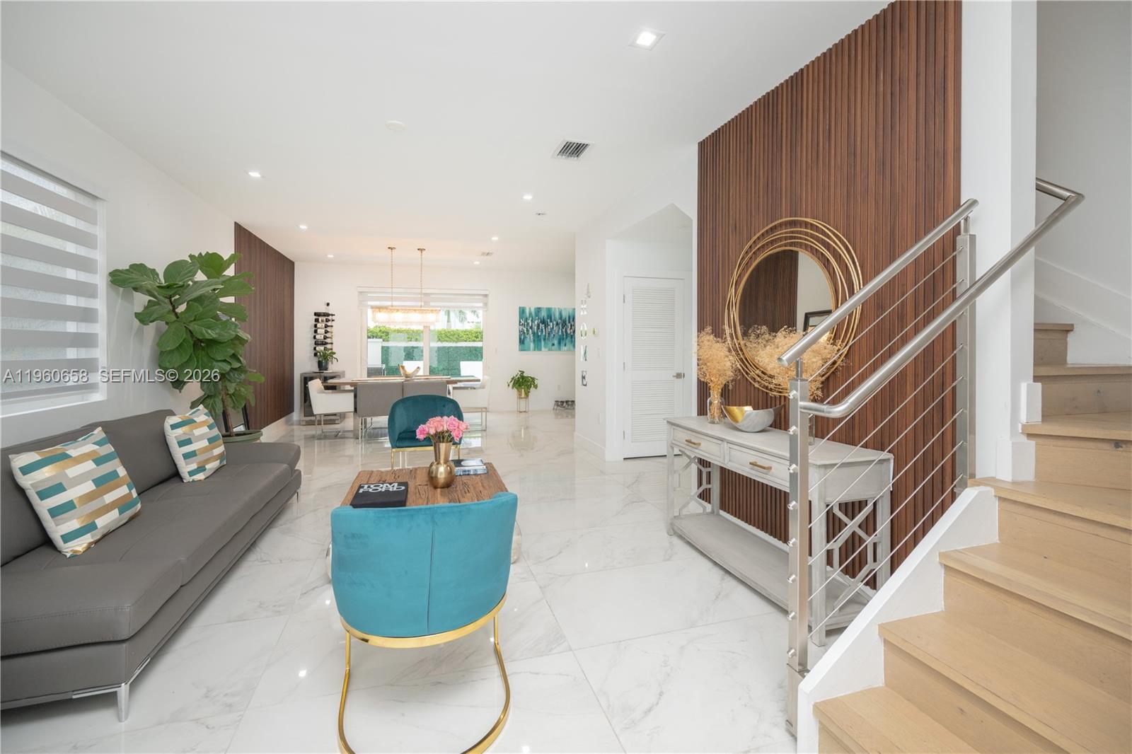 10366 NW 68th Ter Doral, FL 33178