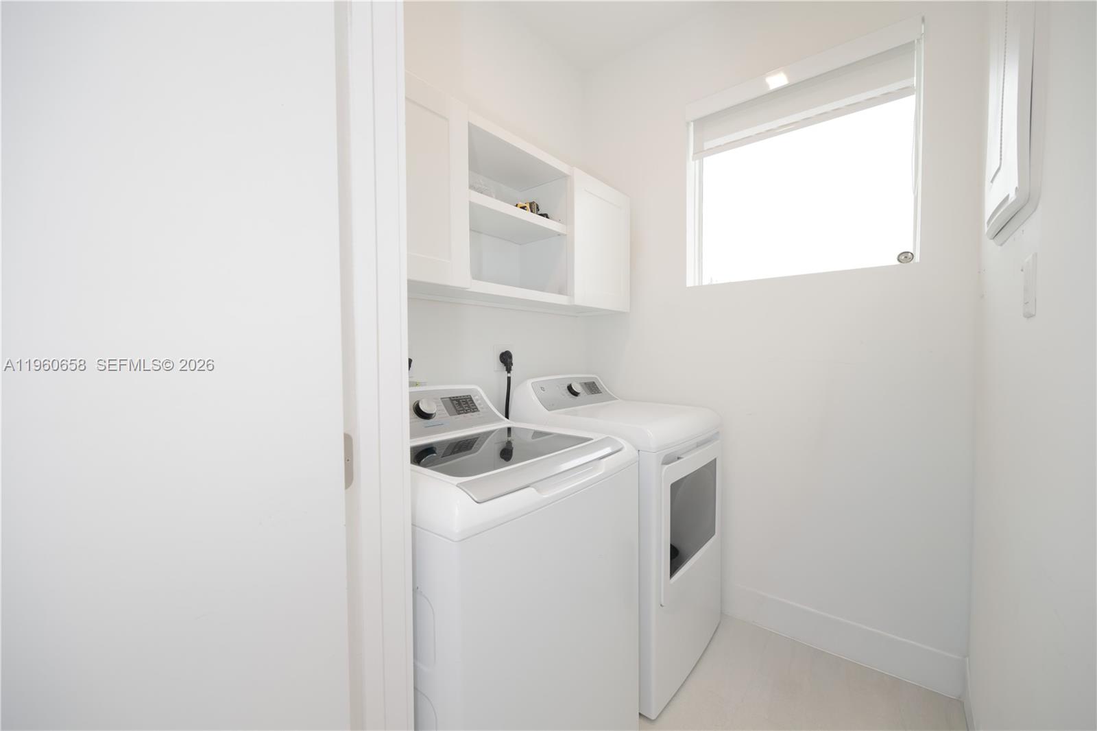 10366 NW 68th Ter Doral, FL 33178