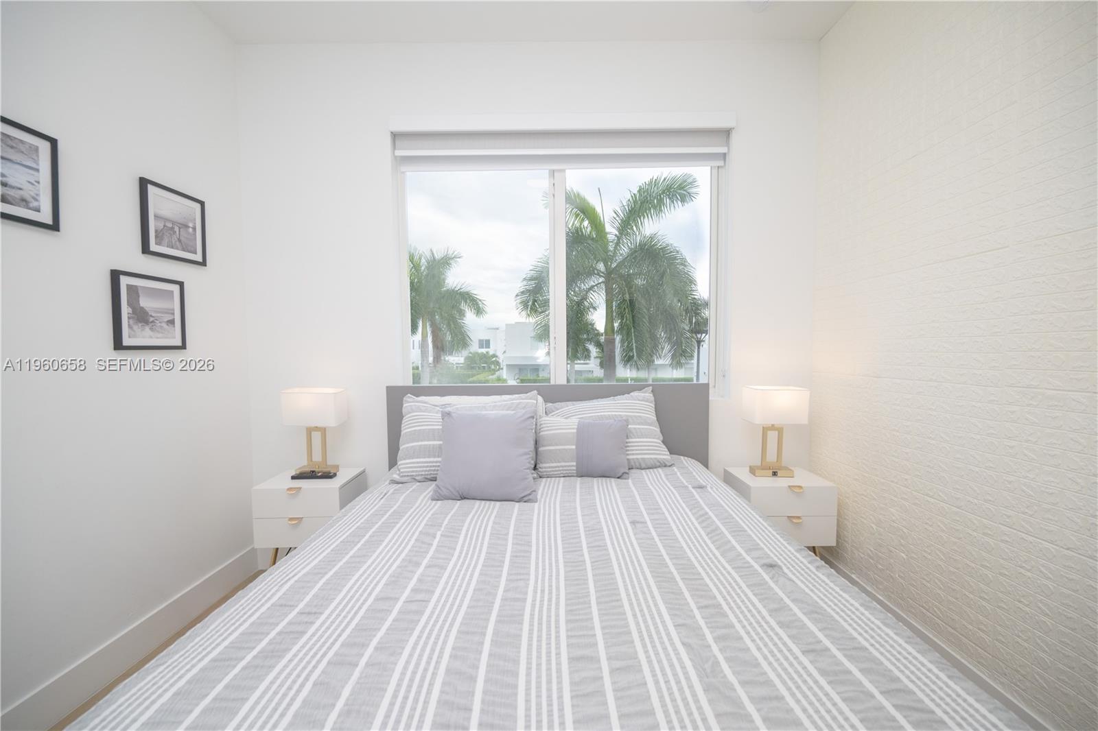 10366 NW 68th Ter Doral, FL 33178