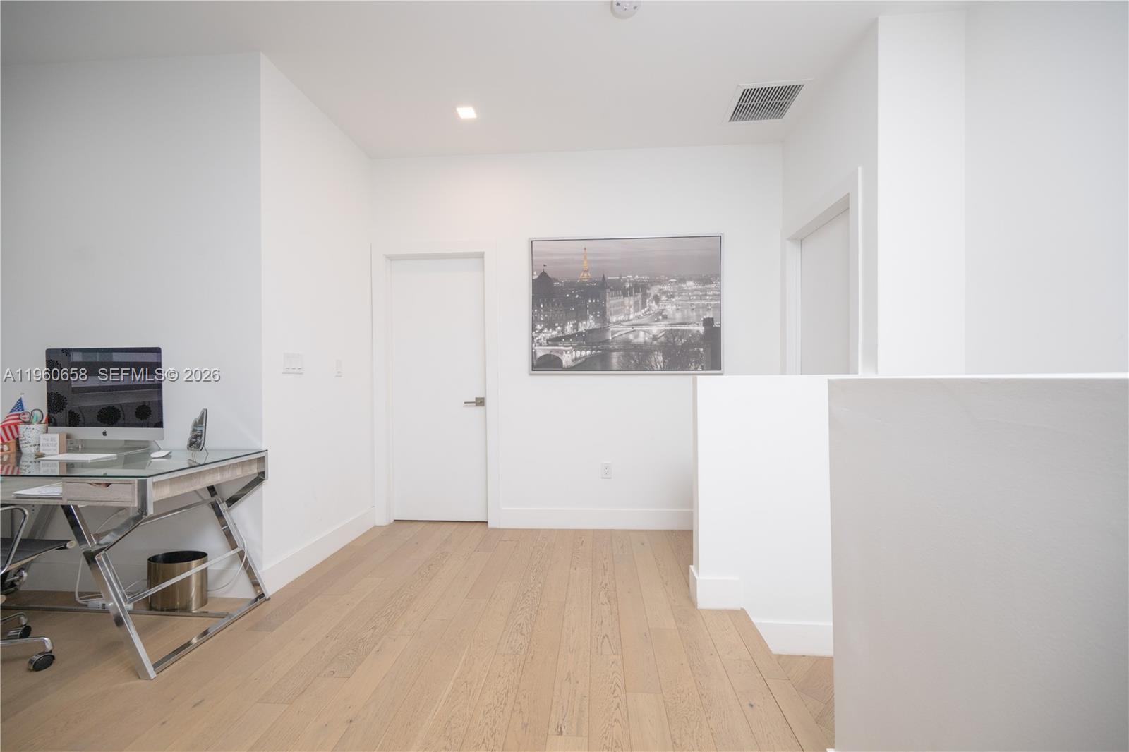 10366 NW 68th Ter Doral, FL 33178