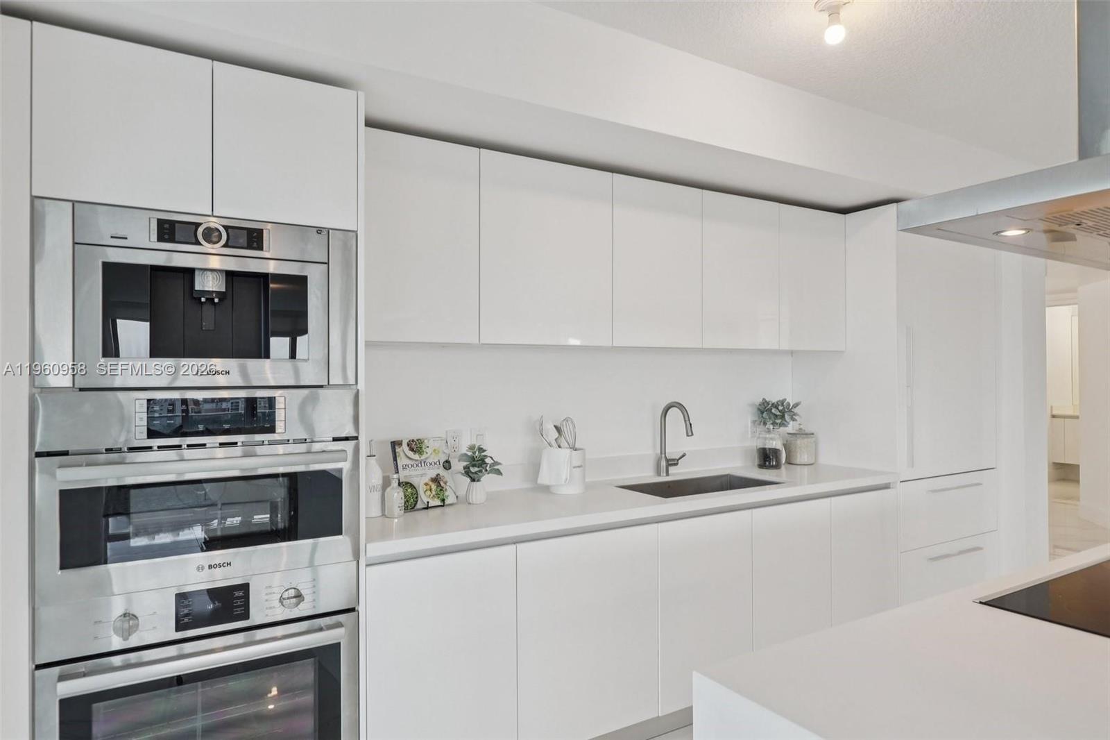 330 Sunny Isles Blvd #5-907 Sunny Isles Beach, FL 33160