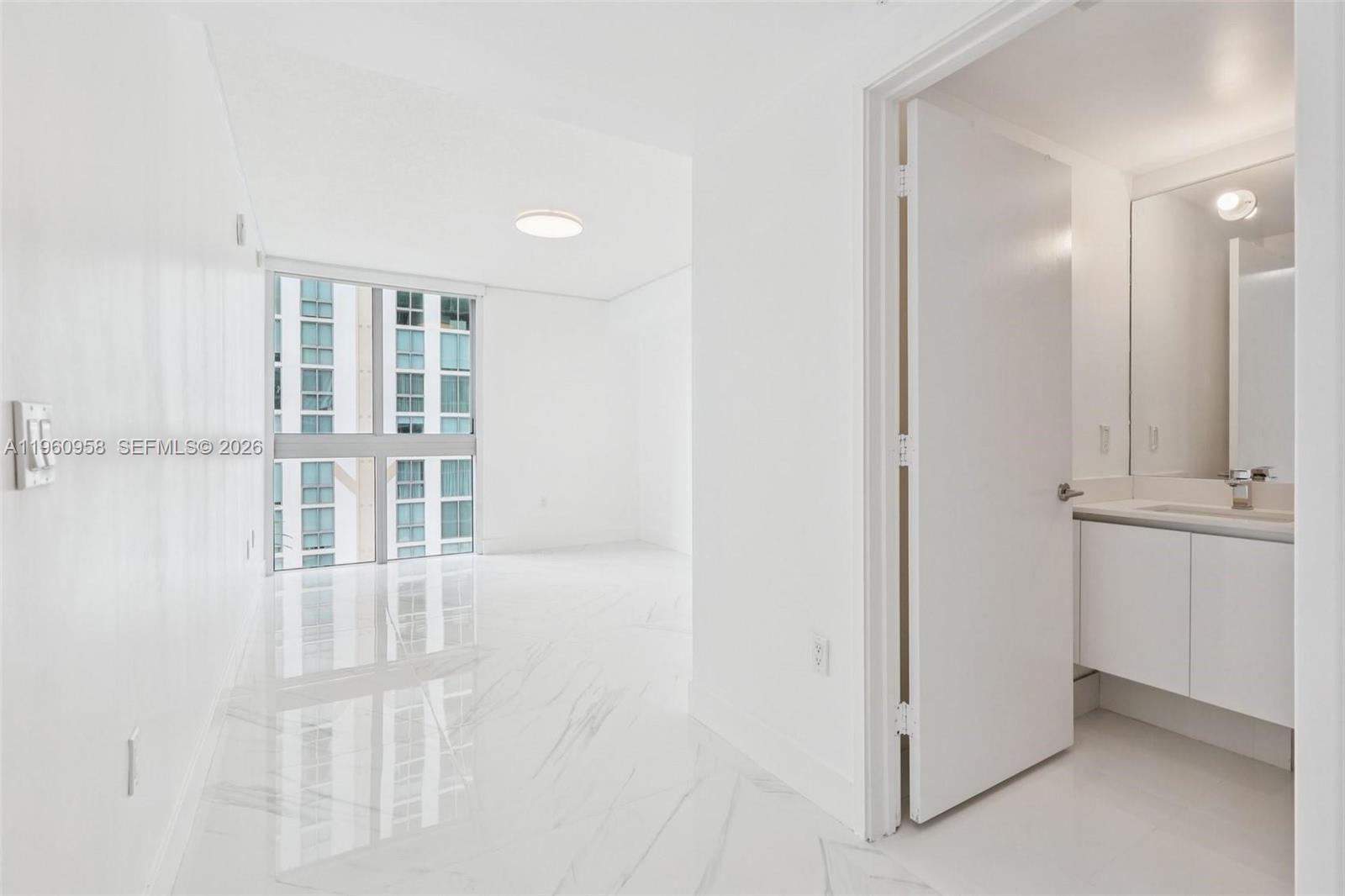 330 Sunny Isles Blvd #5-907 Sunny Isles Beach, FL 33160