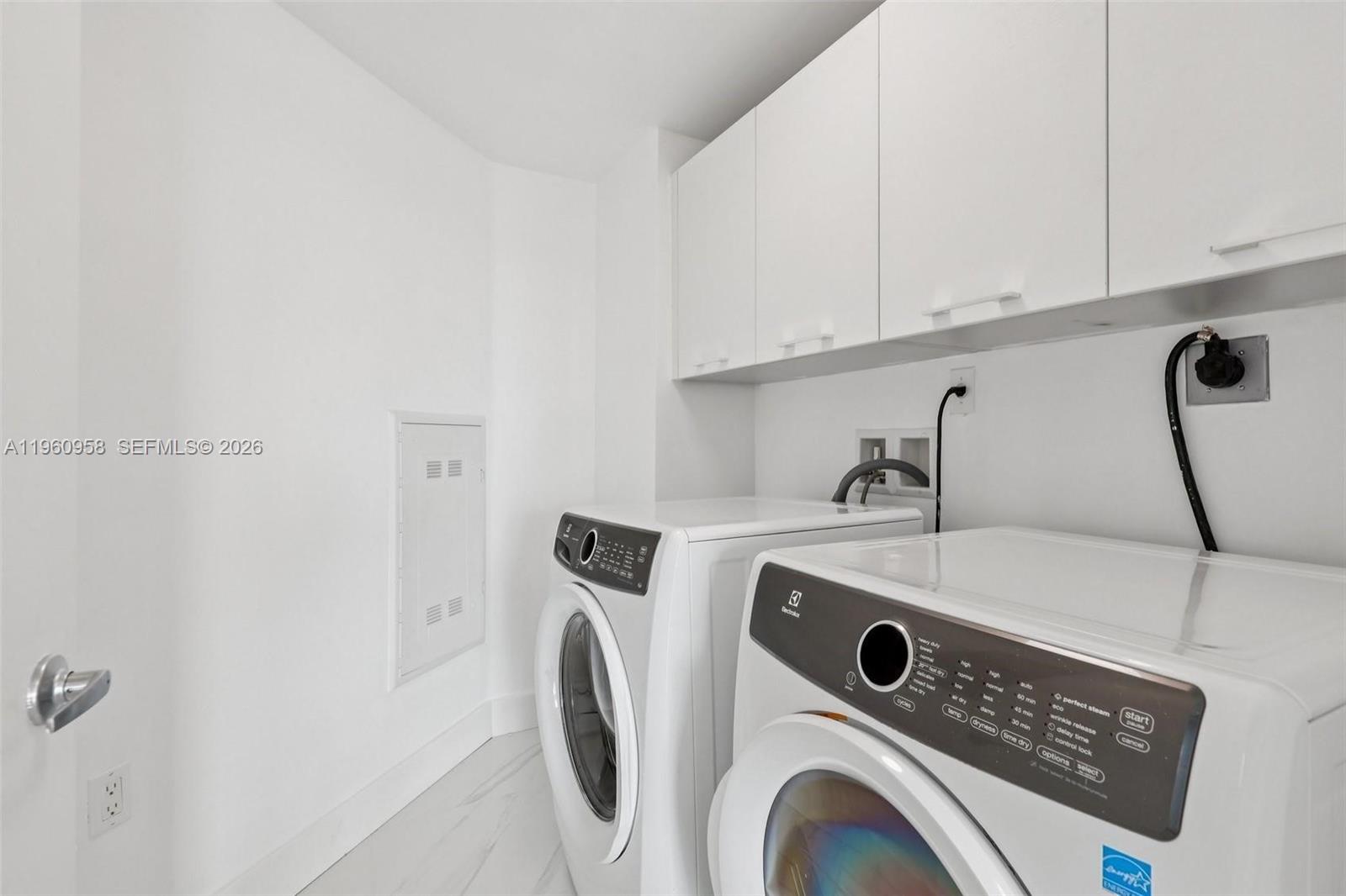 330 Sunny Isles Blvd #5-907 Sunny Isles Beach, FL 33160