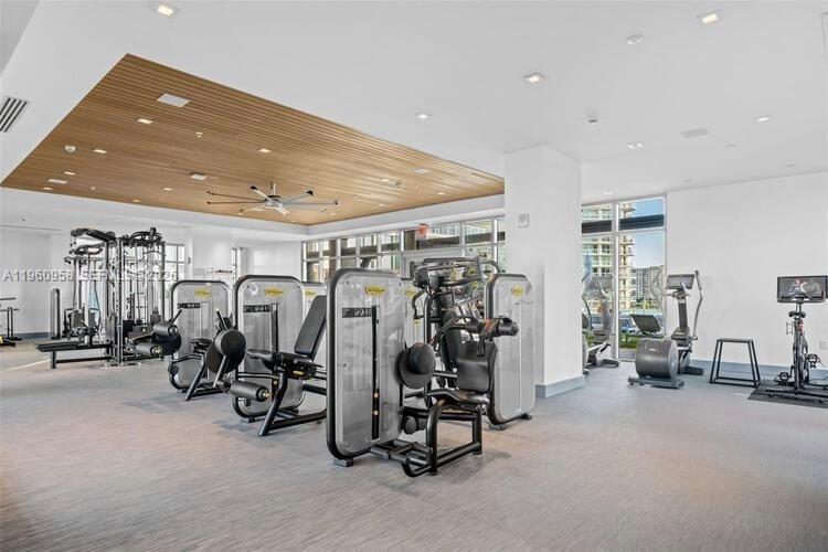 330 Sunny Isles Blvd #5-907 Sunny Isles Beach, FL 33160