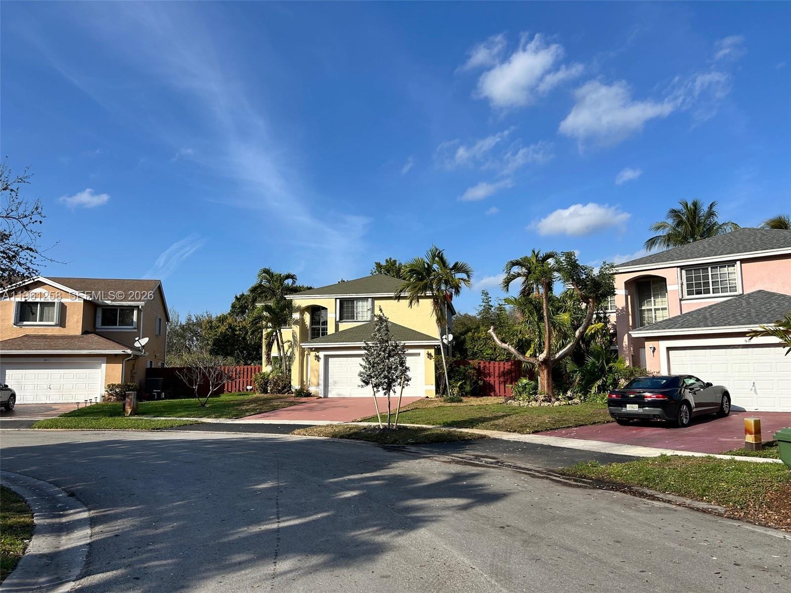 8801 SW 9th Ct Pembroke Pines, FL 33025