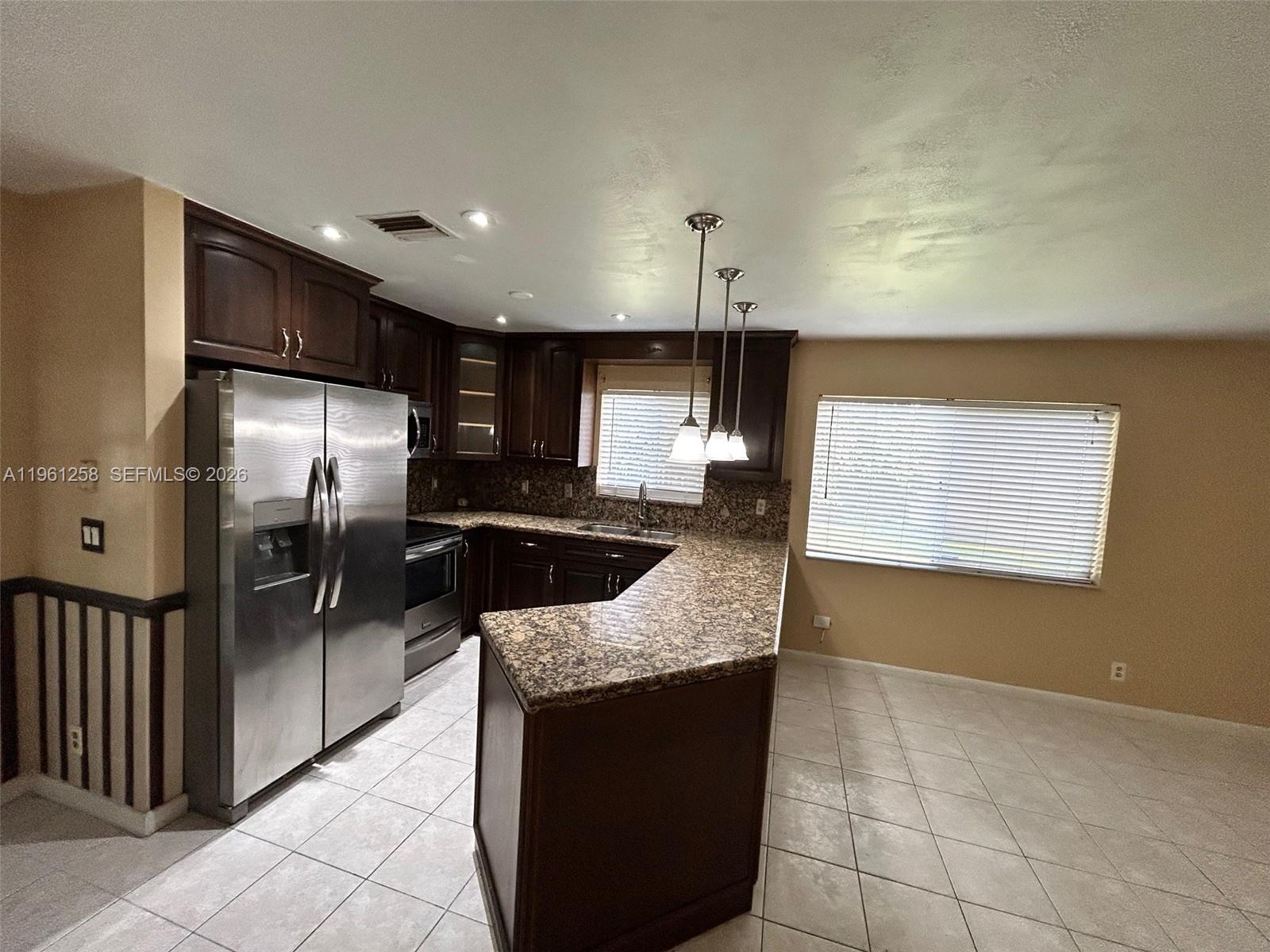 8801 SW 9th Ct Pembroke Pines, FL 33025