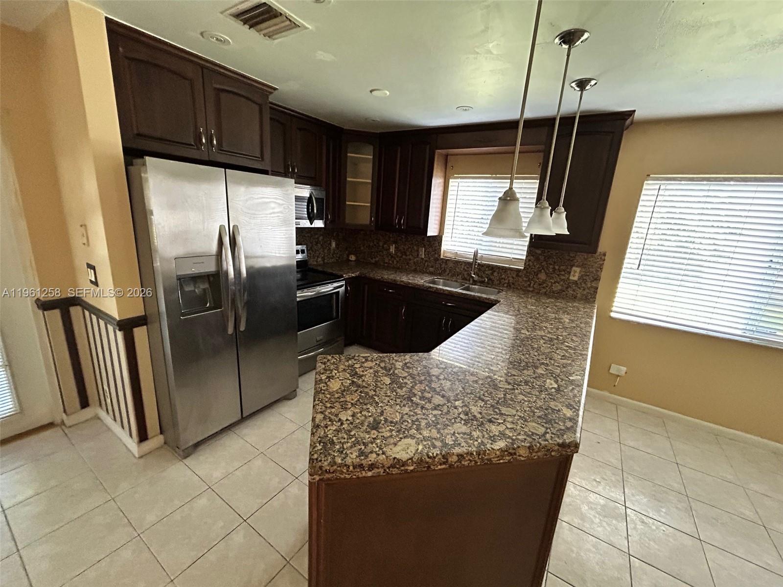 8801 SW 9th Ct Pembroke Pines, FL 33025