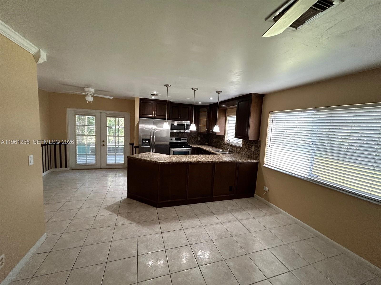8801 SW 9th Ct Pembroke Pines, FL 33025