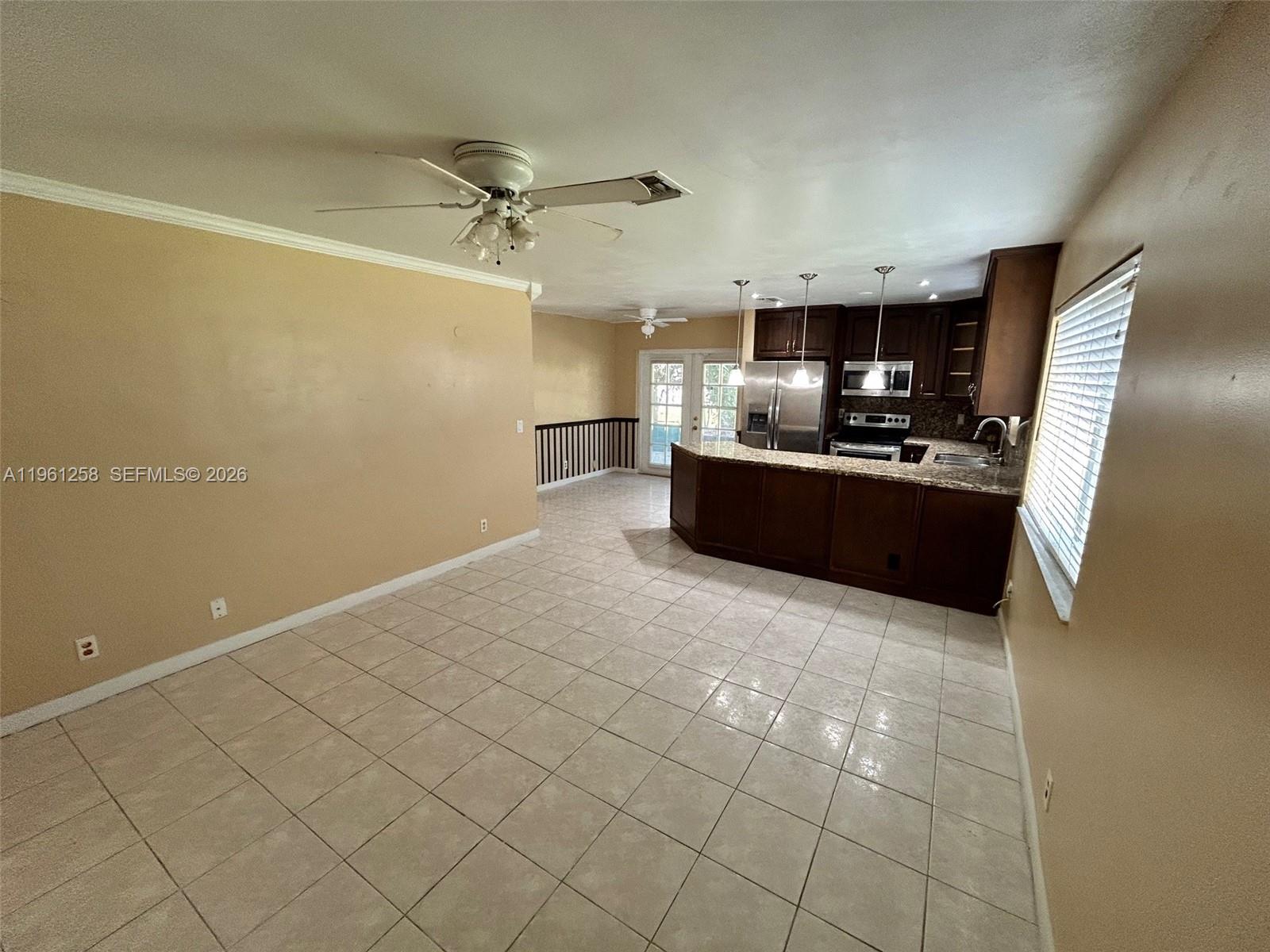 8801 SW 9th Ct Pembroke Pines, FL 33025