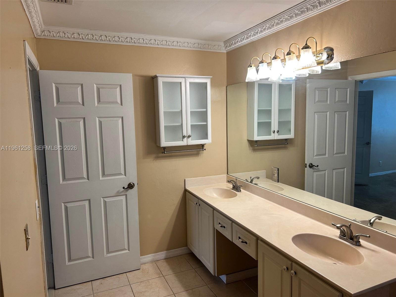 8801 SW 9th Ct Pembroke Pines, FL 33025