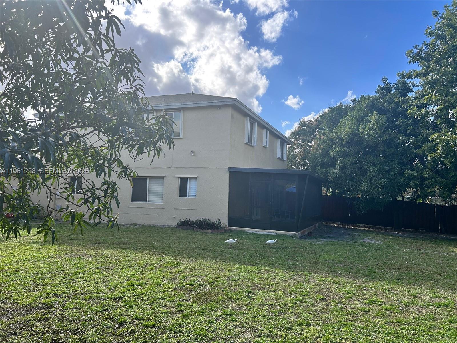 8801 SW 9th Ct Pembroke Pines, FL 33025