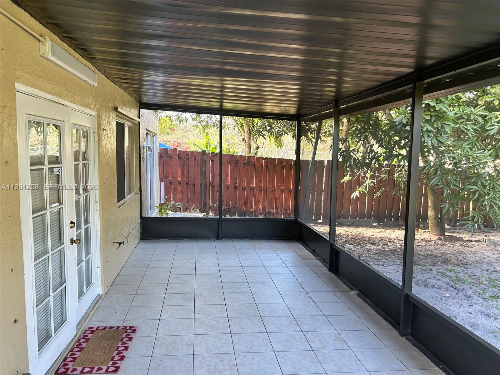 8801 SW 9th Ct Pembroke Pines, FL 33025