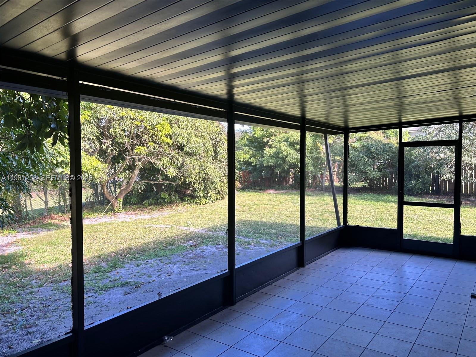 8801 SW 9th Ct Pembroke Pines, FL 33025