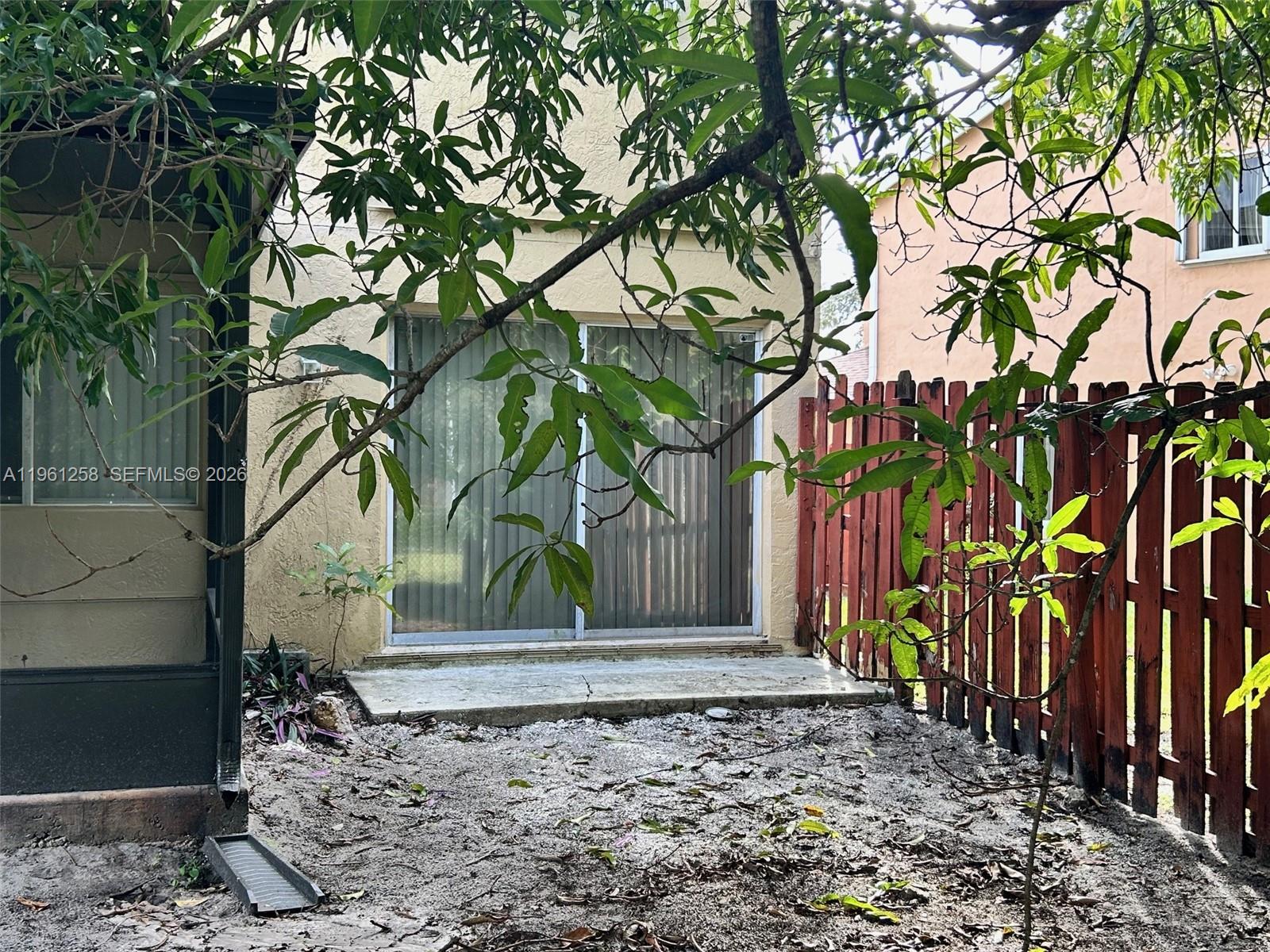 8801 SW 9th Ct Pembroke Pines, FL 33025