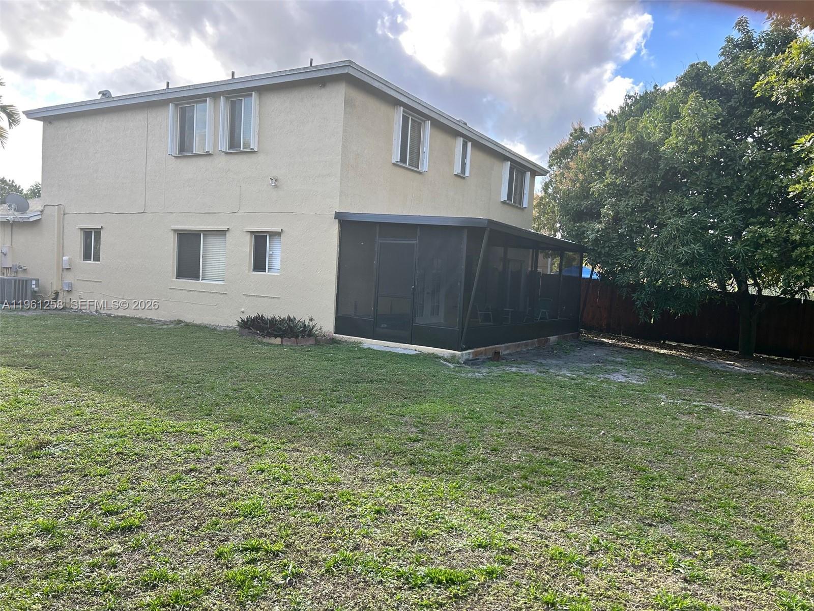 8801 SW 9th Ct Pembroke Pines, FL 33025