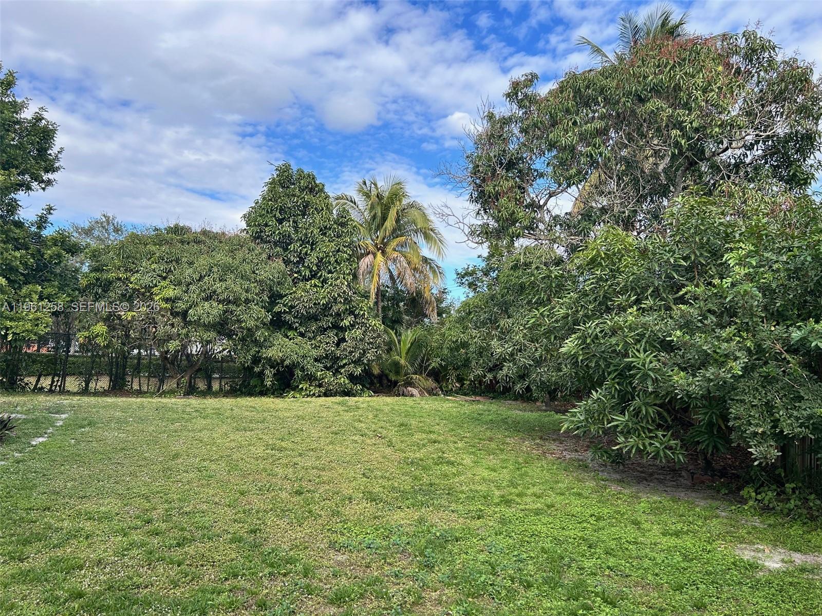 8801 SW 9th Ct Pembroke Pines, FL 33025