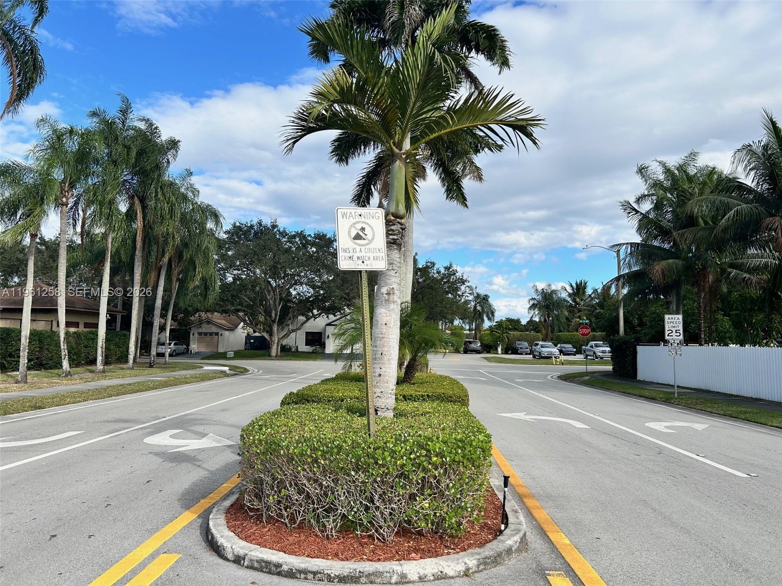 8801 SW 9th Ct Pembroke Pines, FL 33025