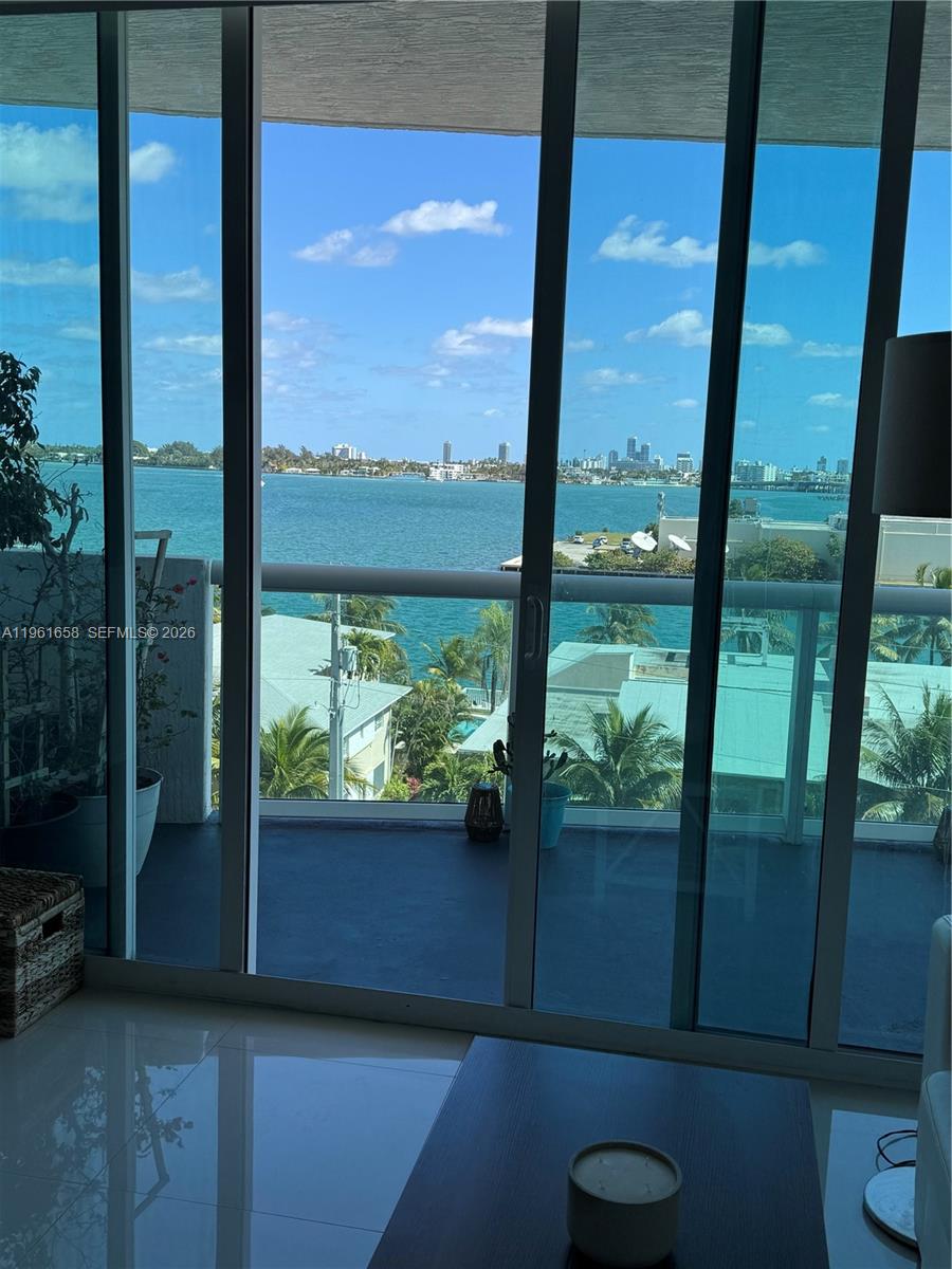 7910 Harbor Is Dr #608 North Bay Village, FL 33141