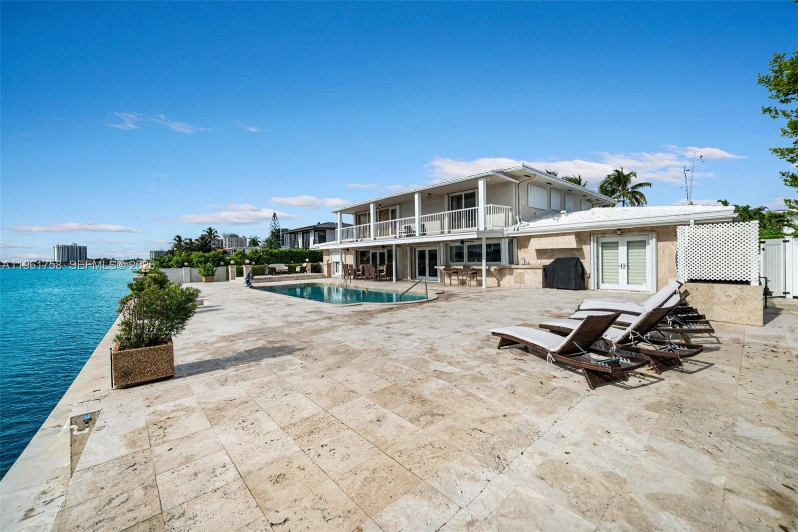 1990 NE 119th Rd North Miami, FL 33181