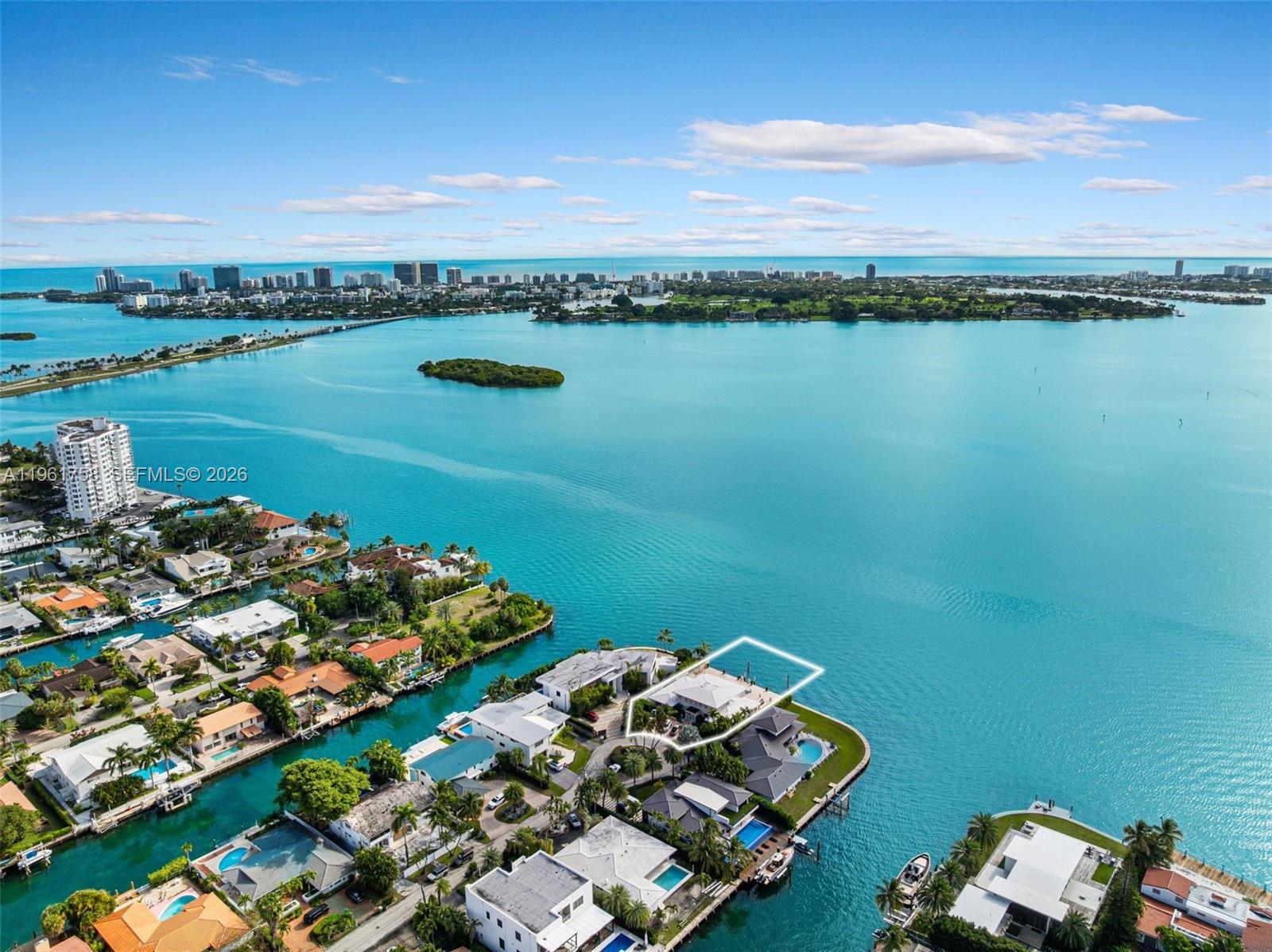 1990 NE 119th Rd North Miami, FL 33181