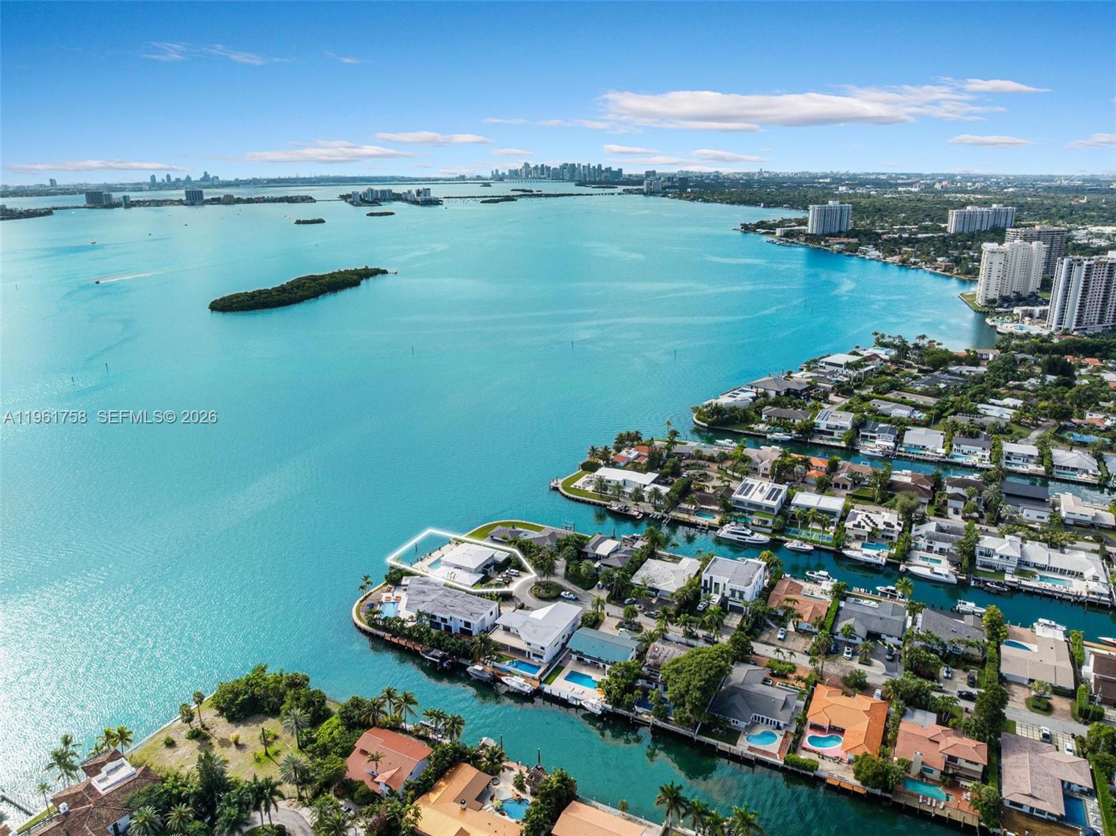 1990 NE 119th Rd North Miami, FL 33181