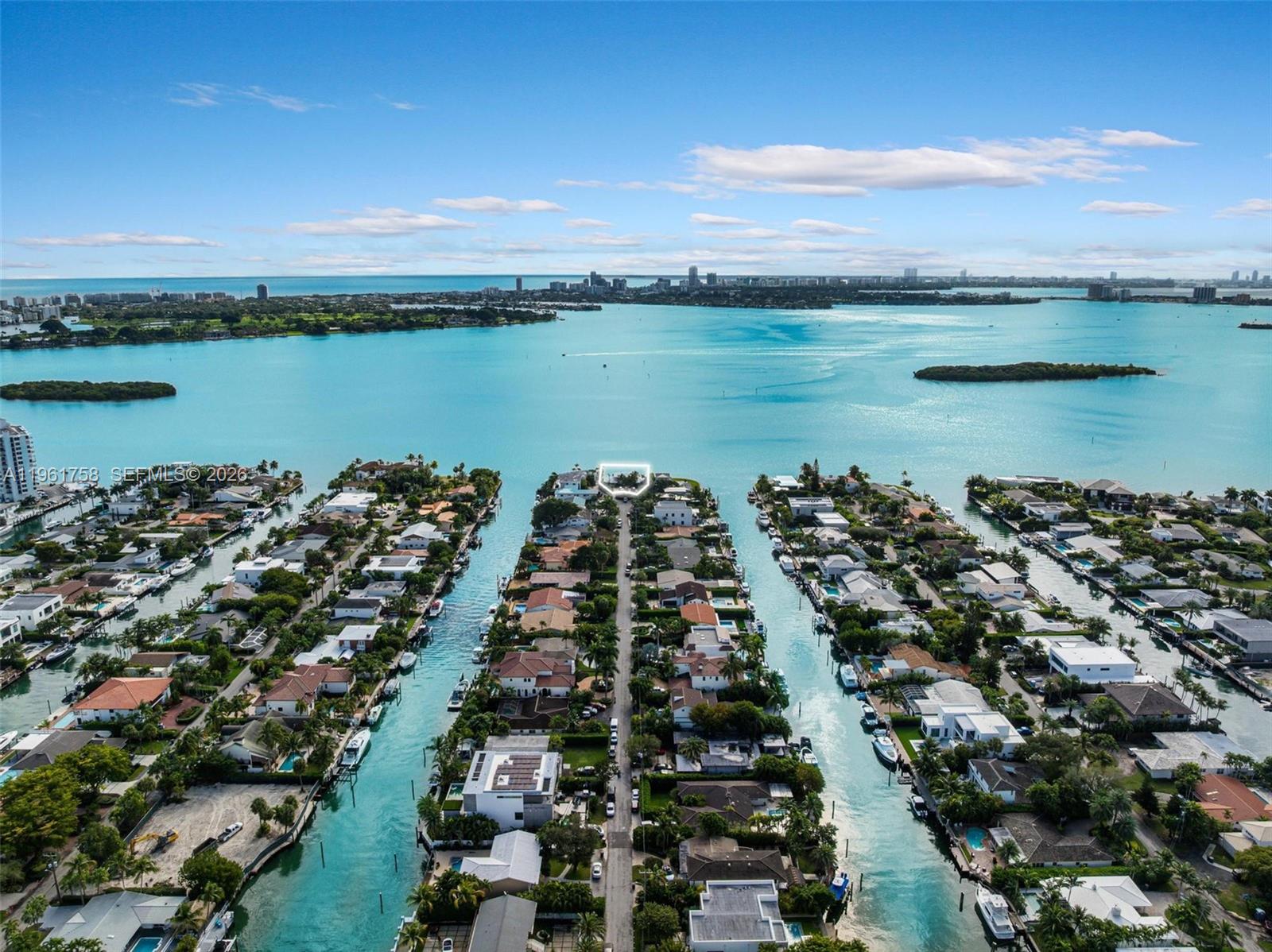 1990 NE 119th Rd North Miami, FL 33181