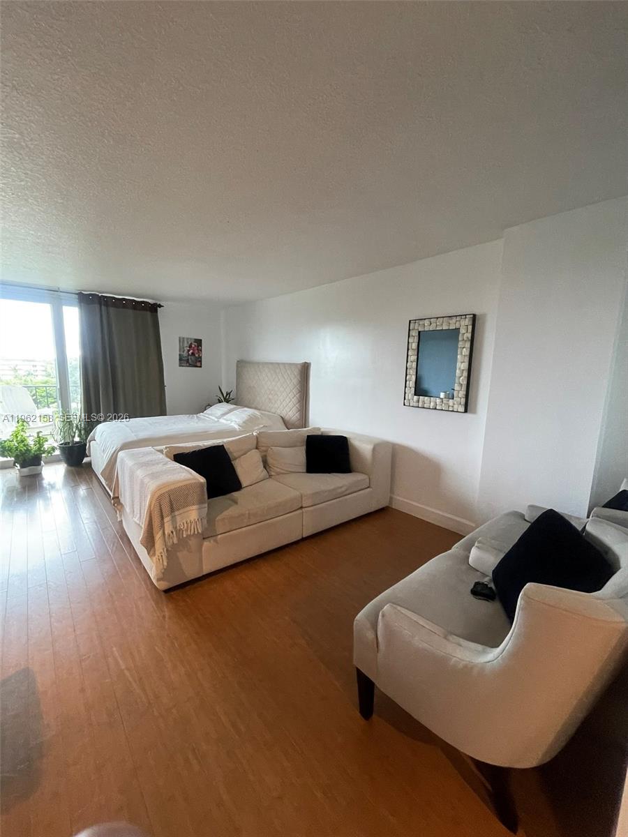 12500 NE 15th Ave #512 North Miami, FL 33161