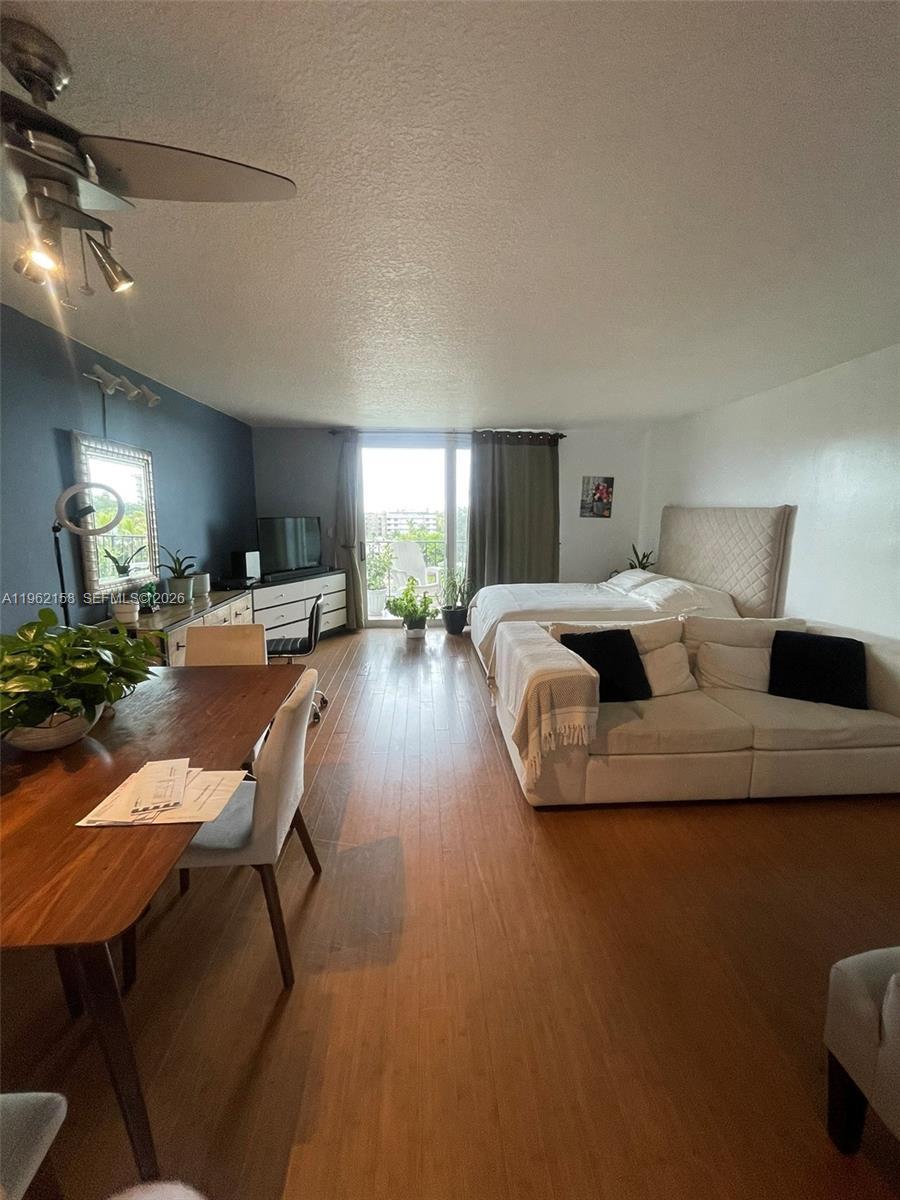 12500 NE 15th Ave #512 North Miami, FL 33161