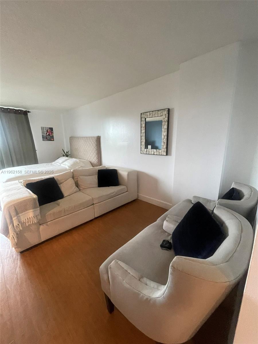 12500 NE 15th Ave #512 North Miami, FL 33161