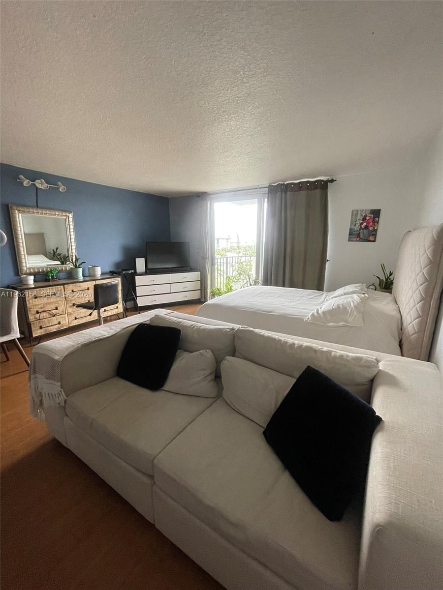 12500 NE 15th Ave #512 North Miami, FL 33161