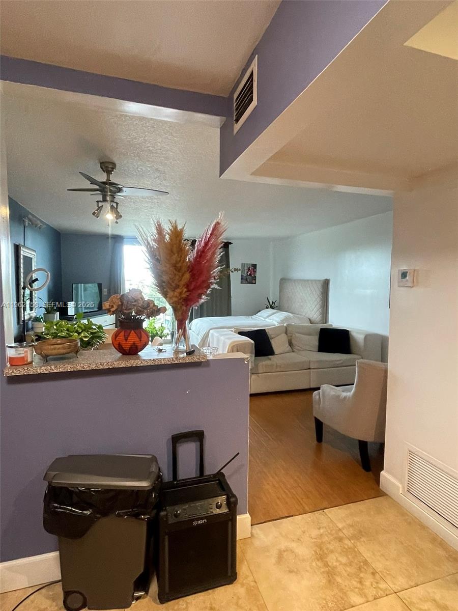 12500 NE 15th Ave #512 North Miami, FL 33161