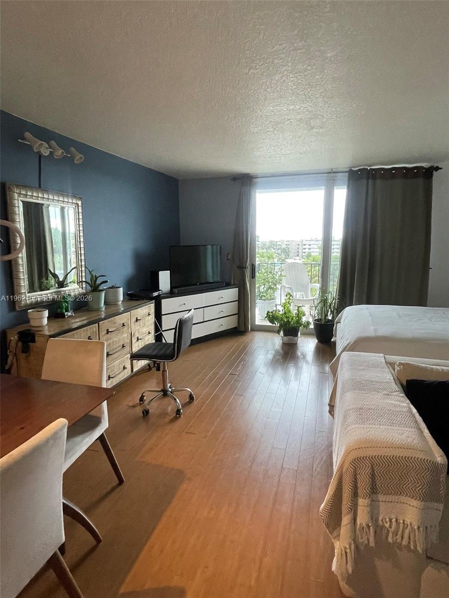 12500 NE 15th Ave #512 North Miami, FL 33161