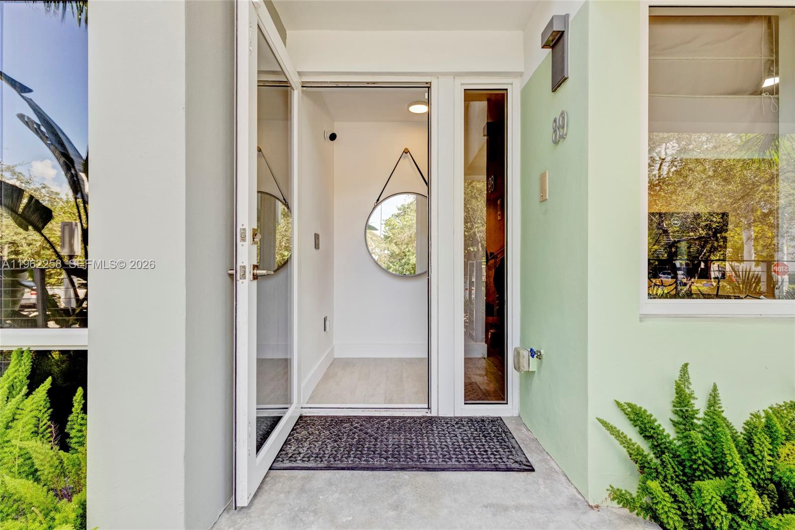 89 N Shore Dr Miami Beach, FL 33141