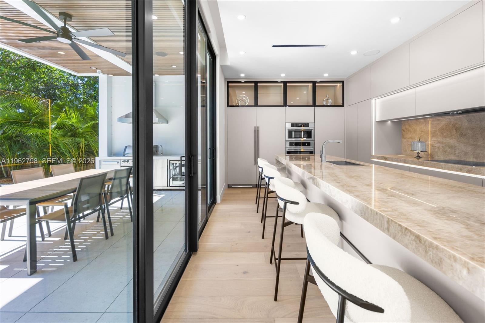 290 NW 48th St Miami, FL 33127