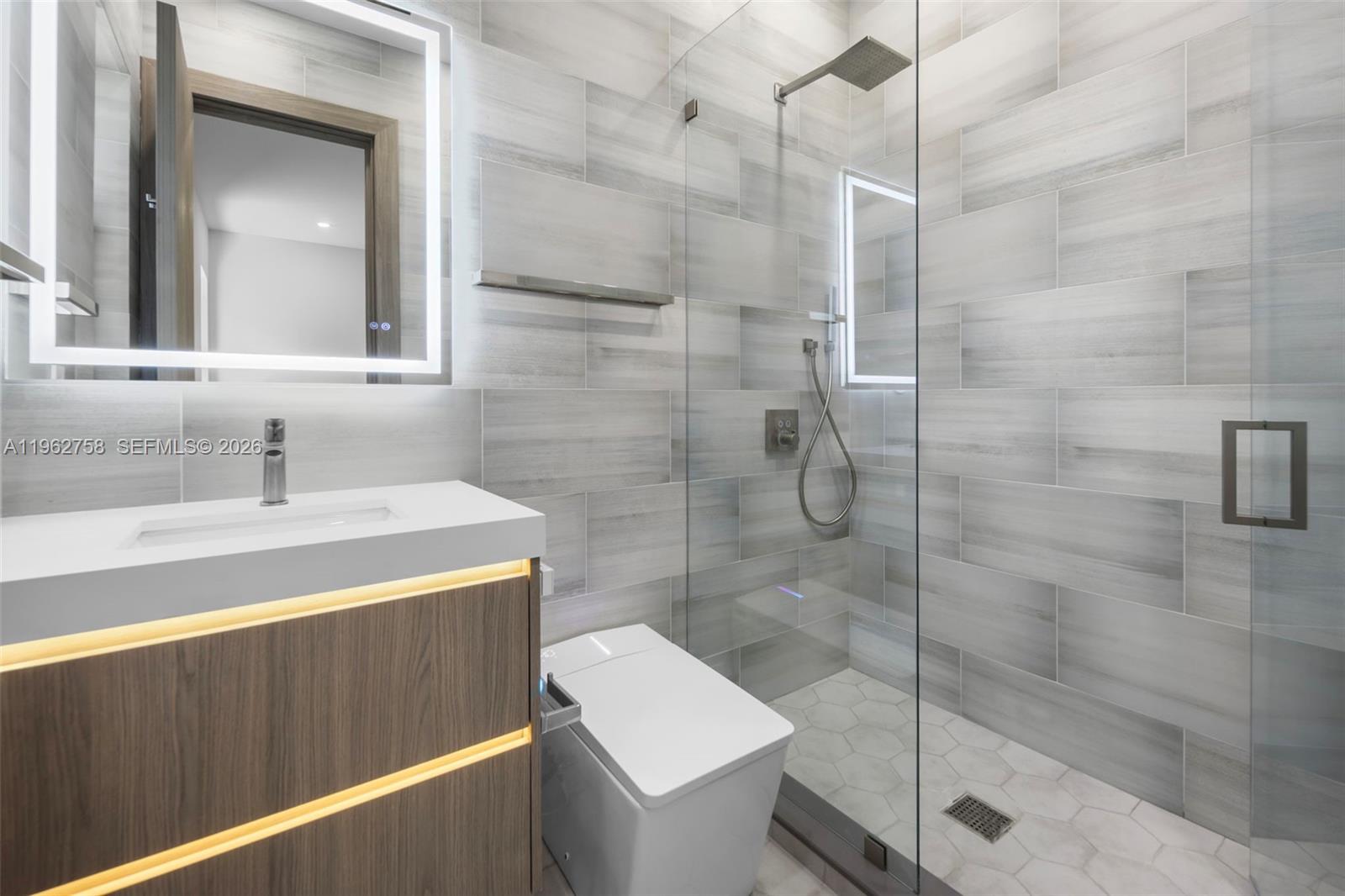 290 NW 48th St Miami, FL 33127