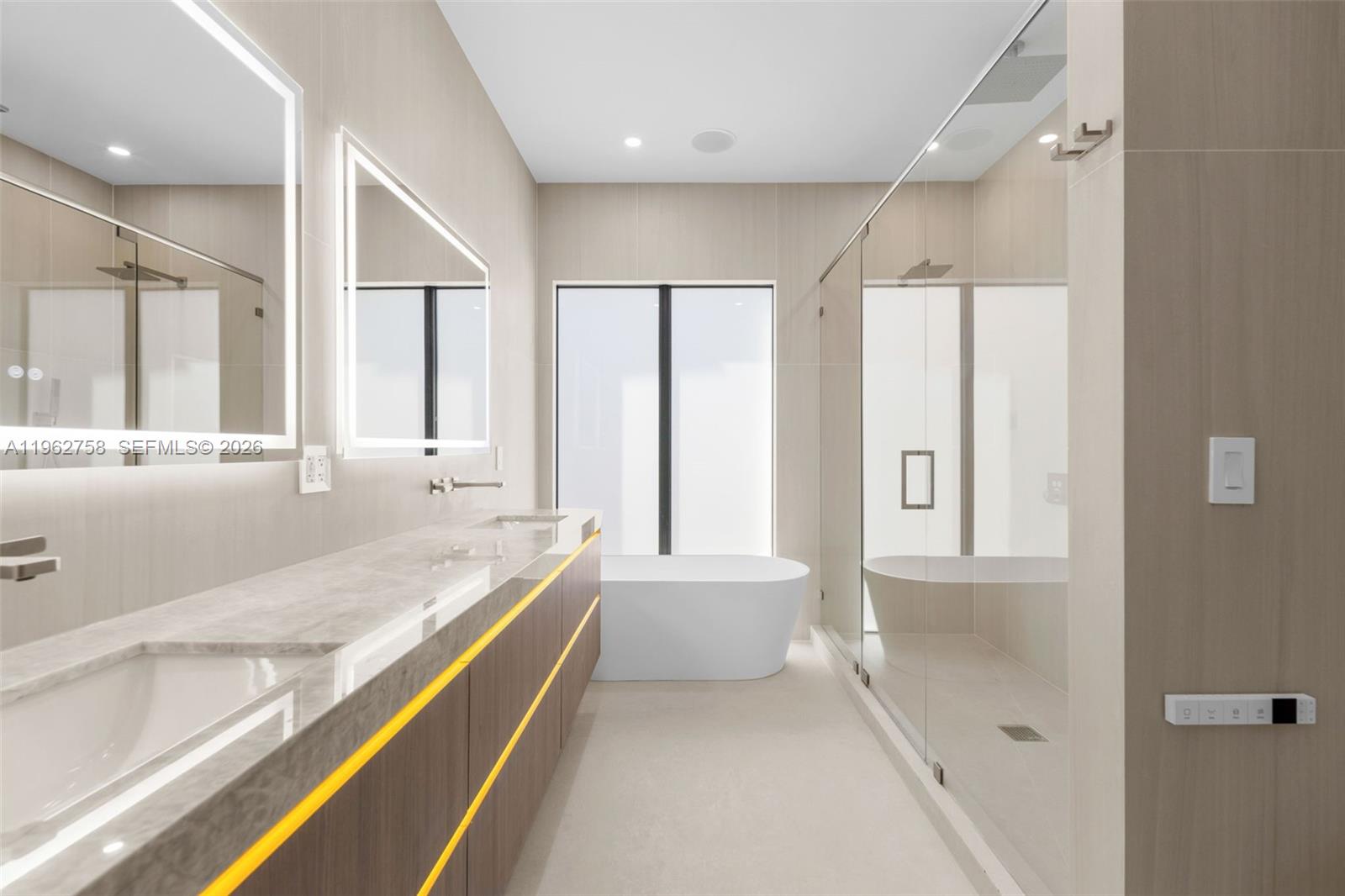 290 NW 48th St Miami, FL 33127