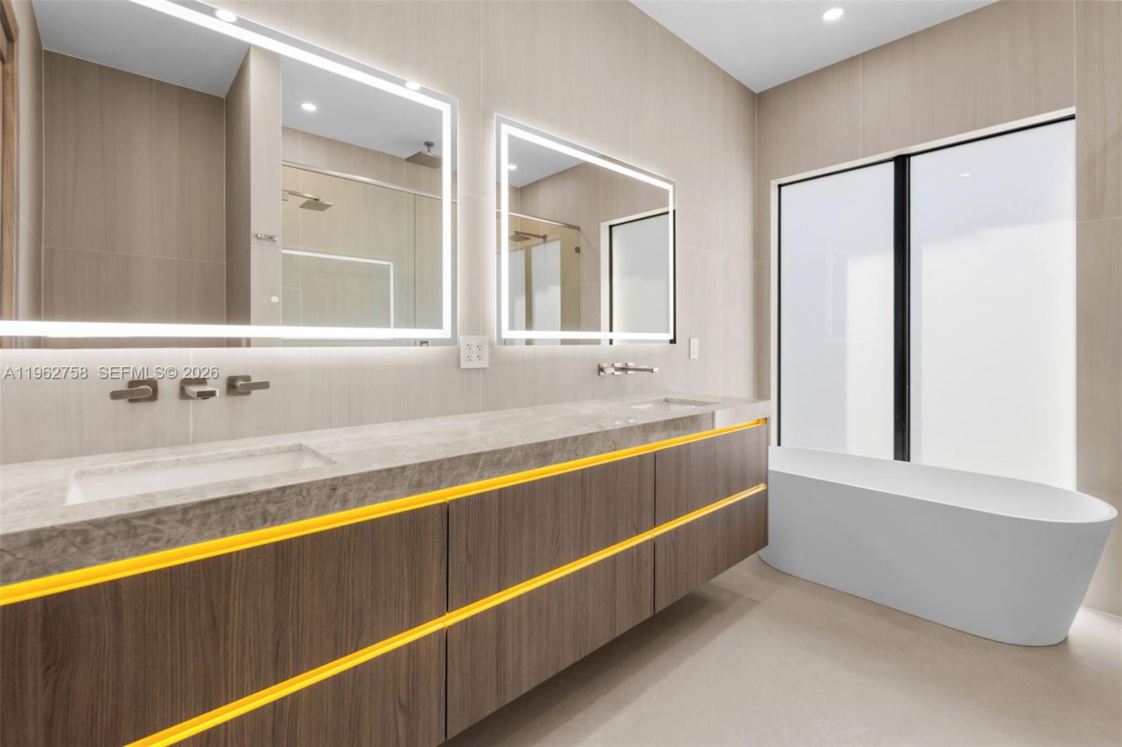 290 NW 48th St Miami, FL 33127