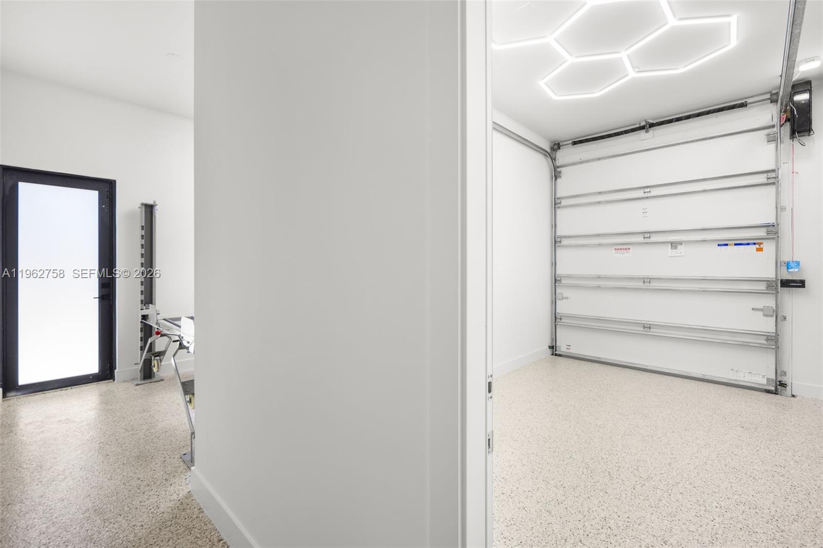 290 NW 48th St Miami, FL 33127